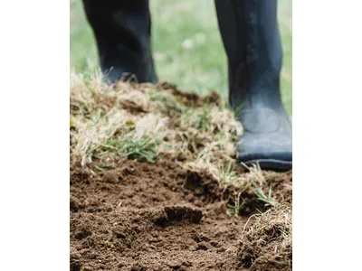 Verontreinigde grond graven: uitleg over milieubewust bodemonderzoek en sanering